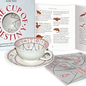 Cup of Destiny: A Traditional Fortune-Teller's Cup Saucer plus Illustrat…
